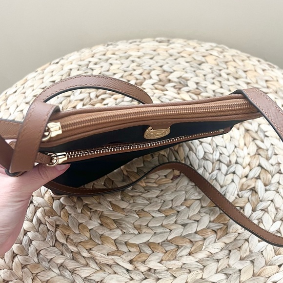 Michael Kors black canvas crossbody bag - Picture 2 of 7